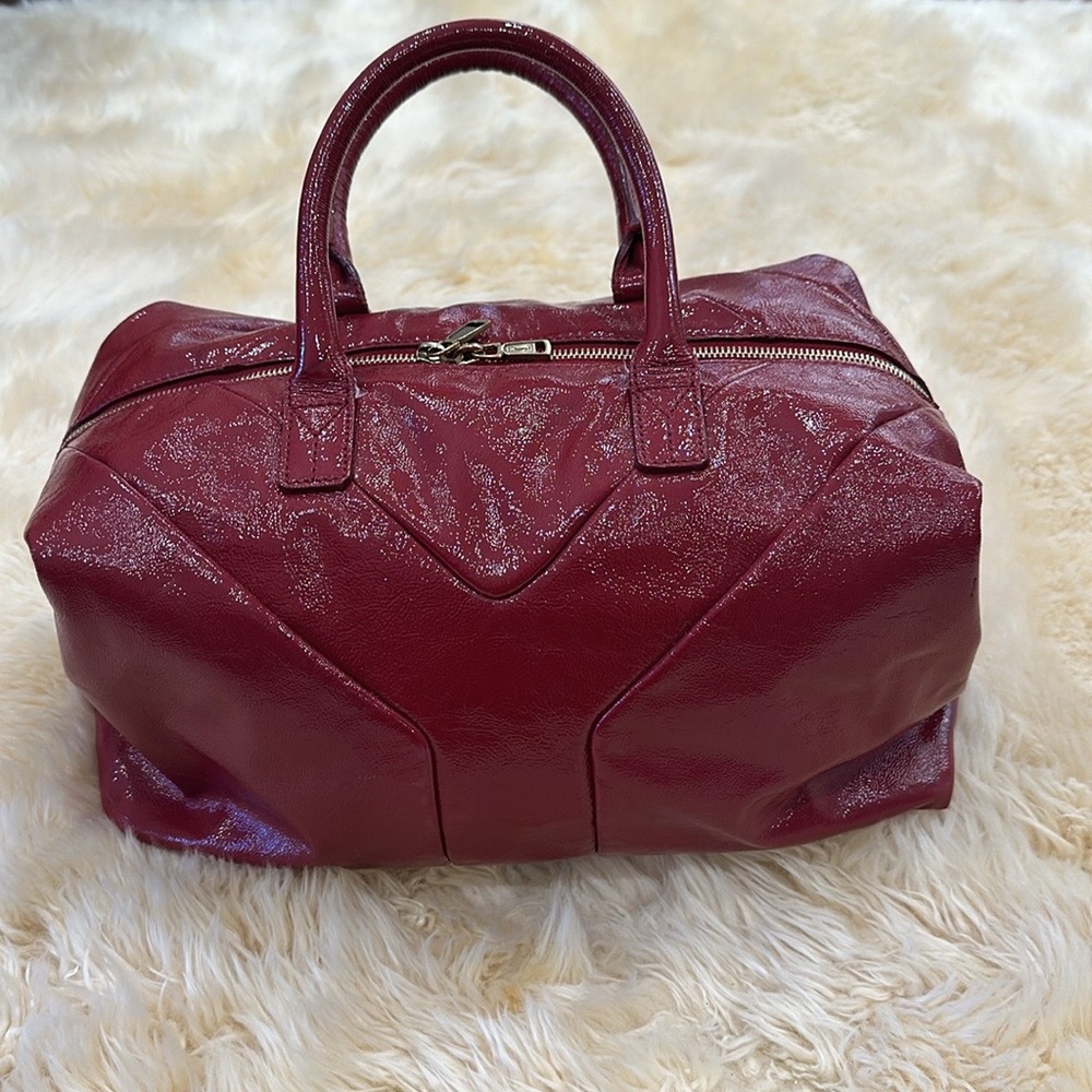 Yves Saint Laurent easy patent tote